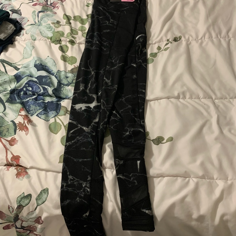 ShoSho yoga pants. New never been worn